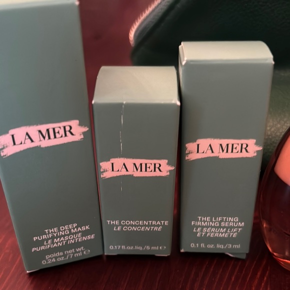 La Mer sample Skincare Collection with Emerald Green Bag - Picture 2 of 6